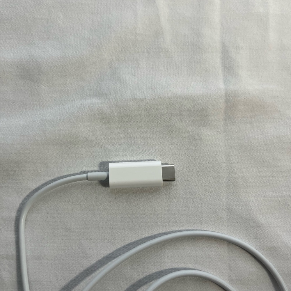 Apple Watch SE New 40MM Alluminum Case with Charger - Picture 5 of 10